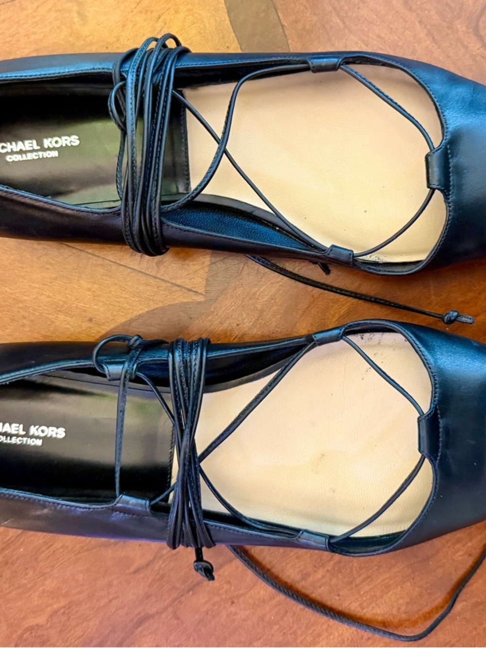 Michael Kors Black Pointed Toe Ballet Flats w/ Gladiator Ankle Wrap Laces EU 42